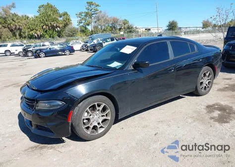 2015 Dodge Charger Sxt z USA, uszkodzony, nr VIN 2C3CDXJG7FH926166